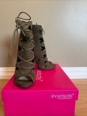 Shoe Dazzle Olive Lace-Up Peep-Toe Cutout Ankle Heels